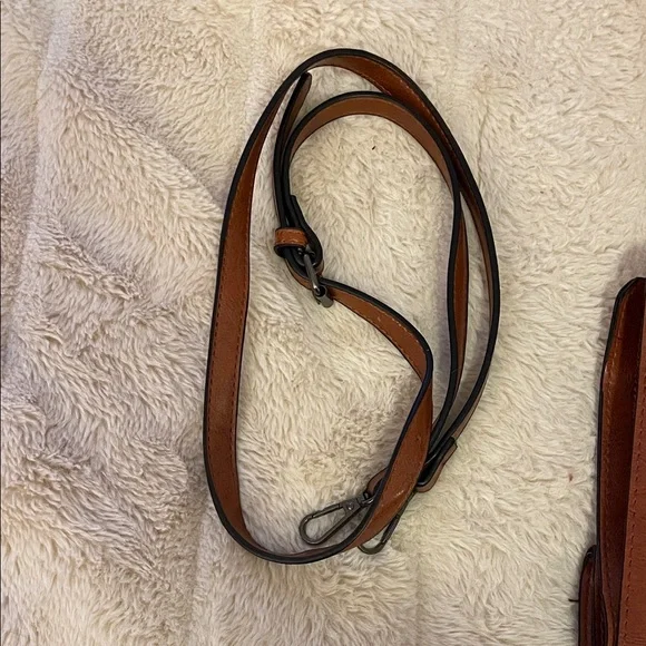 NWOT Elegant Brown Faux Leather RN Tote Bag/Purse - Picture 2 of 9